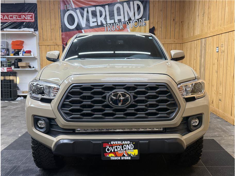 Used 2020 Toyota Tacoma TRD Off-Road w/ Technology Package AWD/4WD image 2