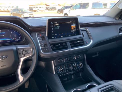 Used 2024 Chevrolet Tahoe Z71 w/ Luxury Package image 6