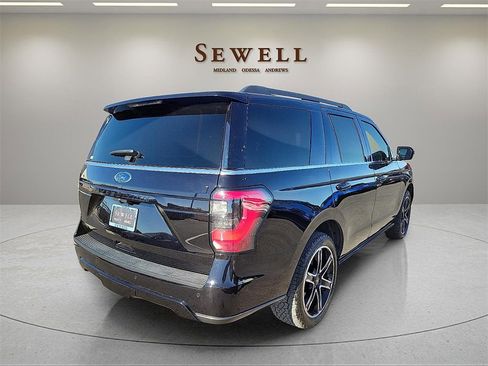 Used 2021 Ford Expedition Limited image 5