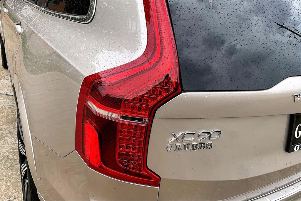Certified 2024 Volvo XC90 T8 Ultimate w/ Protection Package Premier AWD/4WD image 39