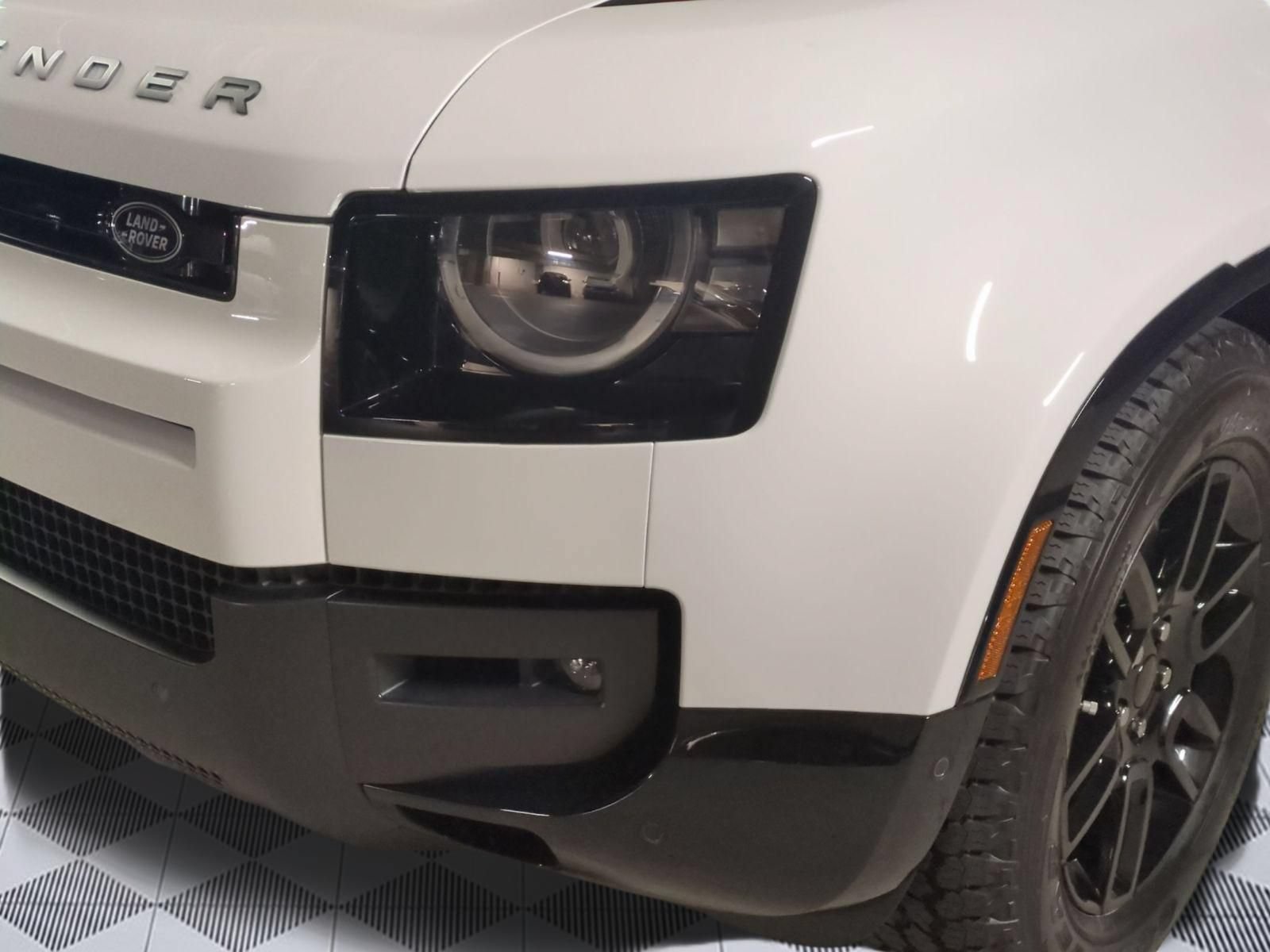 New 2026 Land Rover Defender 110 X-Dynamic SE AWD/4WD image 10
