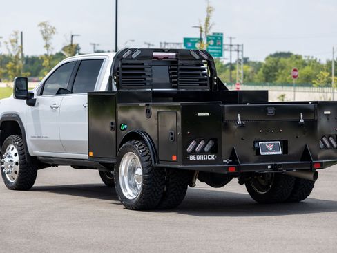 Used 2022 GMC Sierra 3500 Denali w/ Denali Ultimate Package AWD/4WD image 23