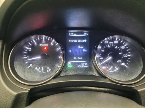 Used 2017 Nissan Rogue SL w/ SL Premium Package image 23