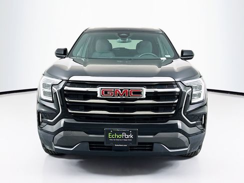 Used 2025 GMC Terrain Elevation image 2