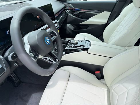 New 2026 BMW 330i Sedan w/ Convenience Package RWD image 5