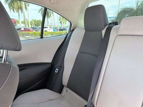 Used 2022 Toyota Corolla LE FWD image 13