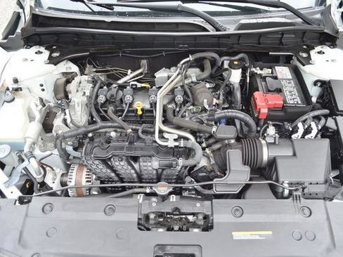 Used 2024 Nissan Altima 2.5 SR FWD image 37