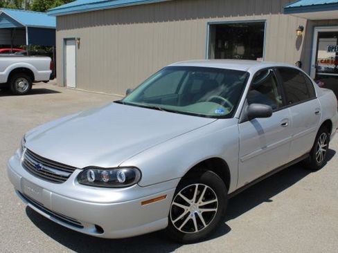 Used 2001 Chevrolet Malibu V6 FWD image 1