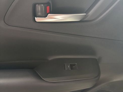 Used 2025 Toyota Prius XSE image 27