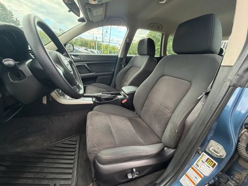 Used 2008 Subaru Outback 2.5i L.L. Bean AWD/4WD image 13