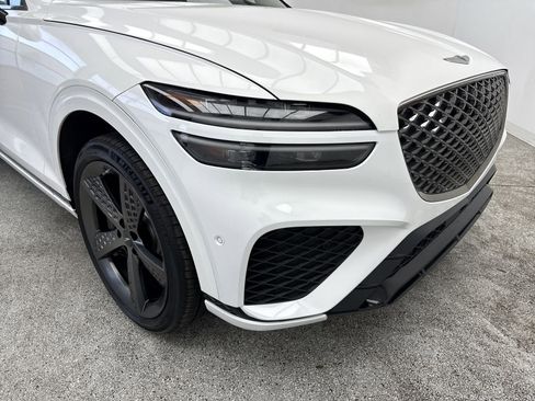 Used 2022 Genesis GV70 3.5T Sport w/ Sport Prestige Package image 48