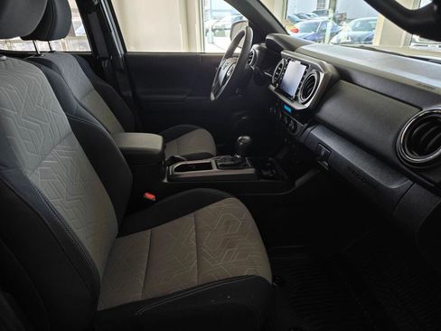 Used 2023 Toyota Tacoma TRD Off-Road image 44