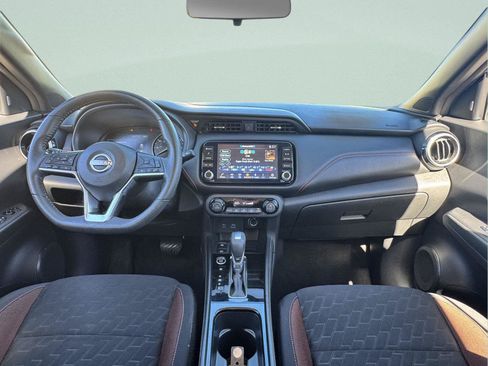 Used 2023 Nissan Kicks SR FWD image 15