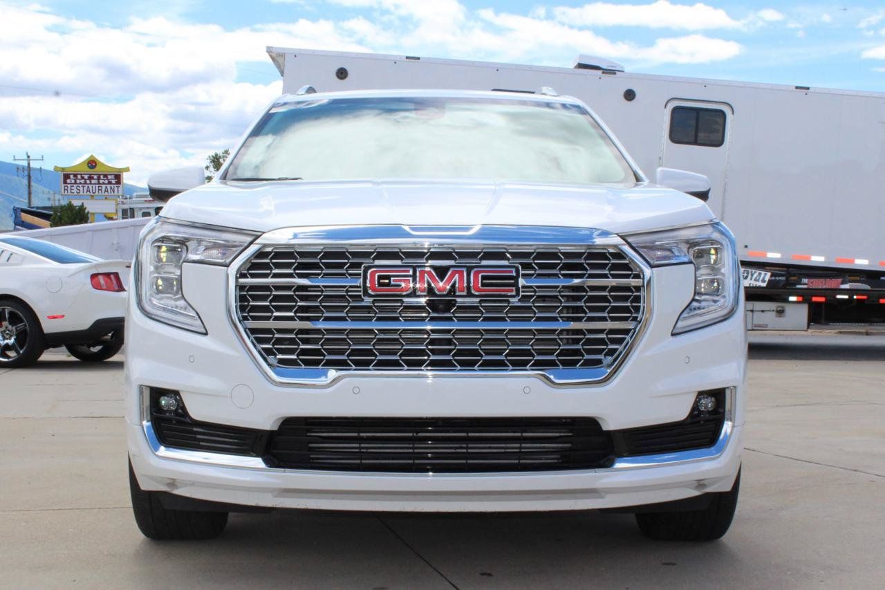 Used 2024 GMC Terrain Denali w/ Denali Premium Package AWD/4WD image 76