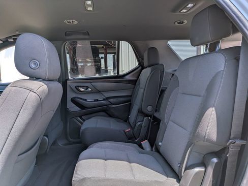 Used 2023 Chevrolet Traverse LT FWD image 34