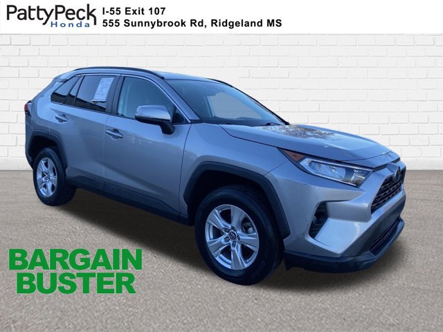 Used 2021 Toyota RAV4 XLE FWD image 1