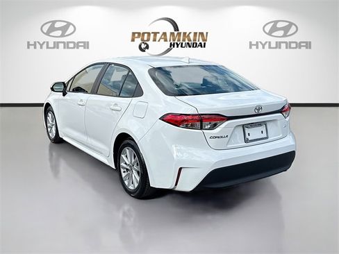 Used 2023 Toyota Corolla LE w/ LE Convenience Package image 7