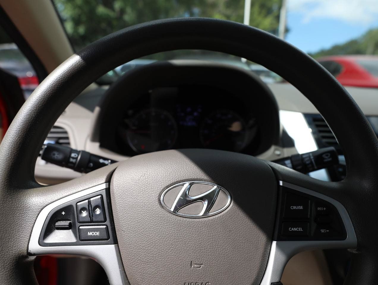 Used 2013 Hyundai Accent GLS w/ Premium Pkg FWD image 19