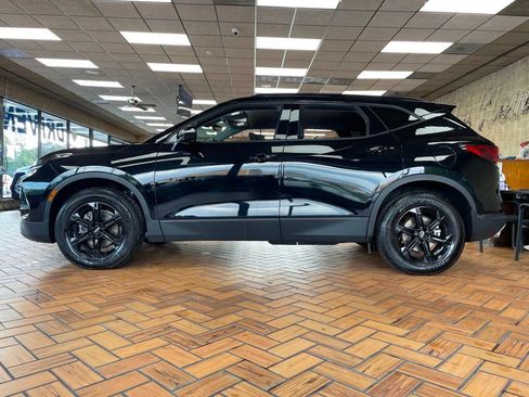 Used 2024 Chevrolet Blazer LT w/ Sound & Technology Package AWD/4WD image 5