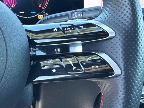 Certified 2025 Mercedes-Benz GLA 250 image 25