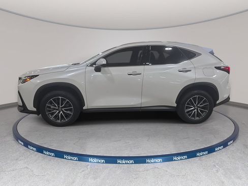 Used 2025 Lexus NX 350h AWD w/ Accessory Package (Z2) image 8