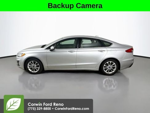 Used 2019 Ford Fusion SE FWD image 4