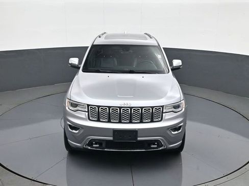 Used 2018 Jeep Grand Cherokee Overland AWD/4WD image 14