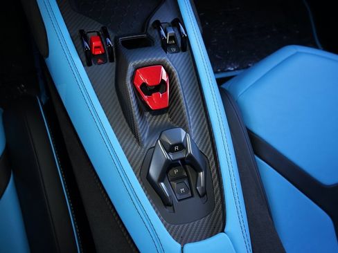 Used 2025 Lamborghini Revuelto image 32