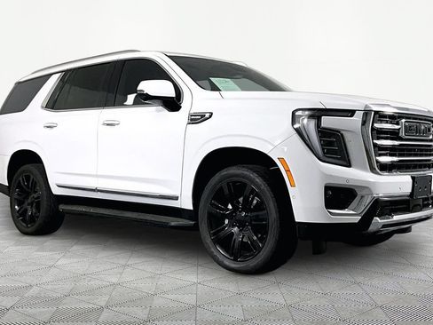 Used 2025 GMC Yukon Elevation RWD image 3