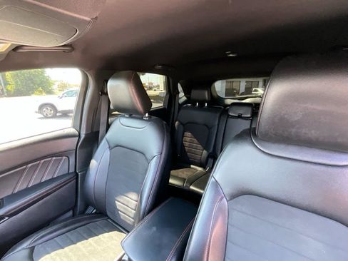 Used 2020 Ford Edge ST-Line image 31