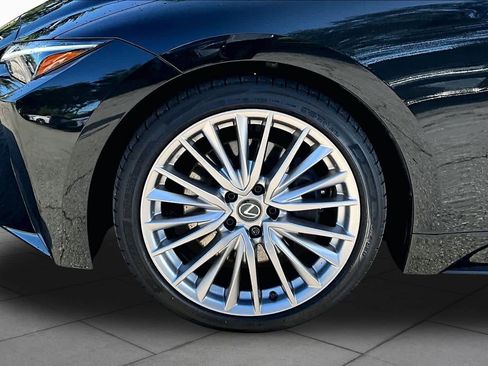 Used 2024 Lexus IS 300 w/ Premium Package RWD image 11