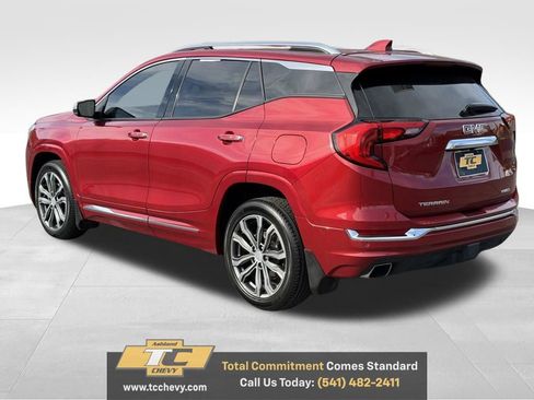 Used 2019 GMC Terrain Denali w/ Advanced Safety Package AWD/4WD image 3