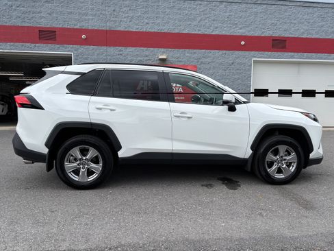 Used 2025 Toyota RAV4 XLE w/ Convenience Package AWD/4WD image 2