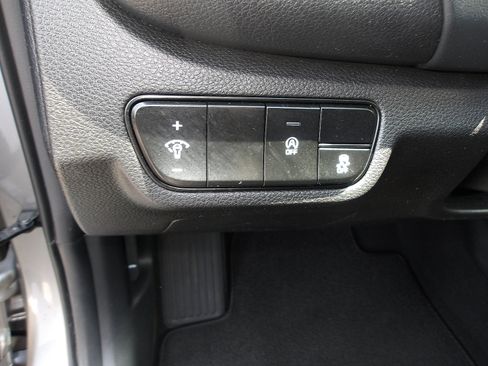 Used 2024 Kia Seltos EX AWD/4WD image 16