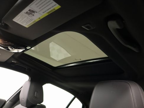 New 2025 BMW i5 xDrive40 w/ M Sport Package image 16