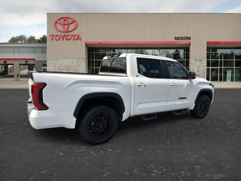 Used 2024 Toyota Tundra SR5 w/ SR5 Premium Package AWD/4WD image 5