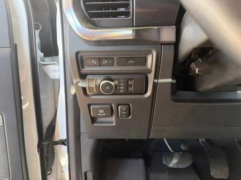 Used 2023 Ford F150 Lariat w/ Max Trailer Tow Package AWD/4WD image 19