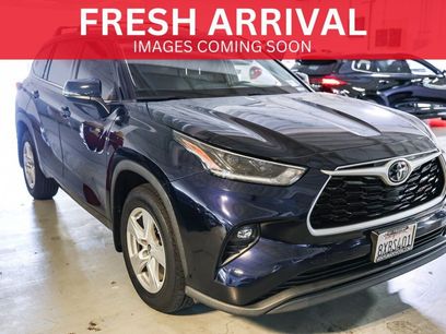 Used 2021 Toyota Highlander LE
