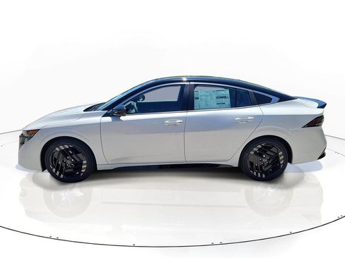 New 2026 Nissan Sentra SR FWD image 2