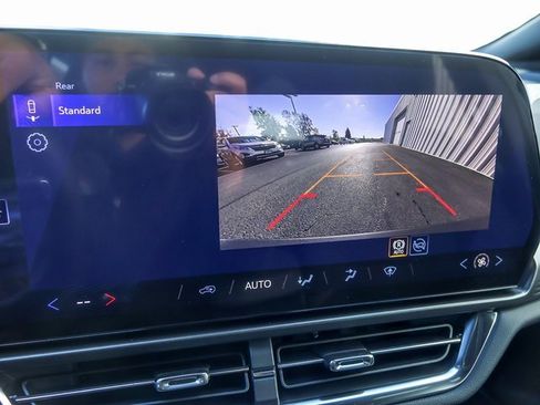 New 2026 Chevrolet Equinox EV LT image 22