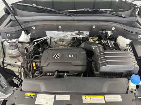 Used 2022 Volkswagen Atlas Cross Sport SEL R-Line AWD/4WD image 45