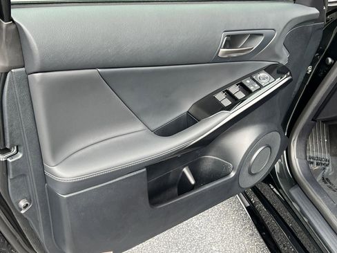 Used 2025 Lexus IS 350 F Sport image 11