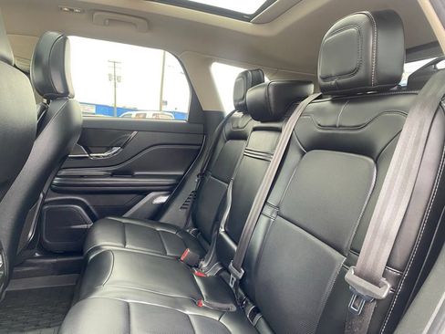 Used 2025 Lincoln Corsair Reserve AWD/4WD image 15
