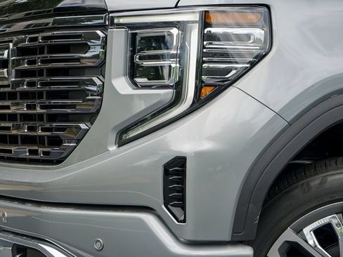 Used 2026 GMC Sierra 1500 Denali Ultimate AWD/4WD image 3