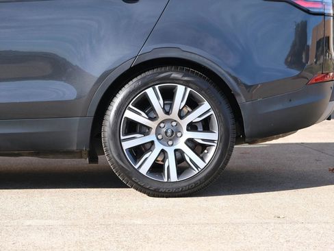 Used 2019 Land Rover Discovery HSE image 10