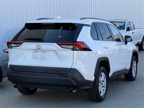 Used 2020 Toyota RAV4 XLE image 4