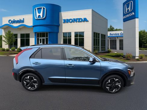 Used 2025 Kia Niro Wind w/ Wind Preserve Package image 8