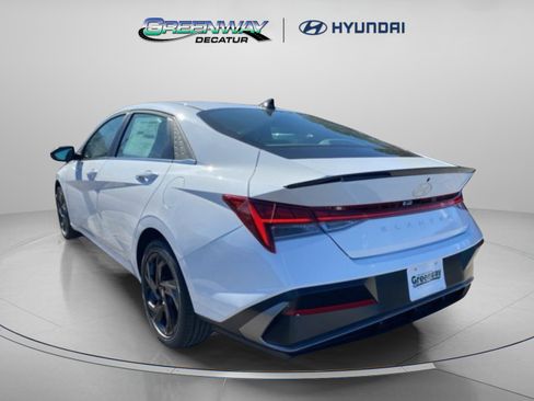New 2026 Hyundai Elantra SEL Sport FWD image 4