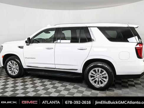 Used 2024 GMC Yukon SLT image 2