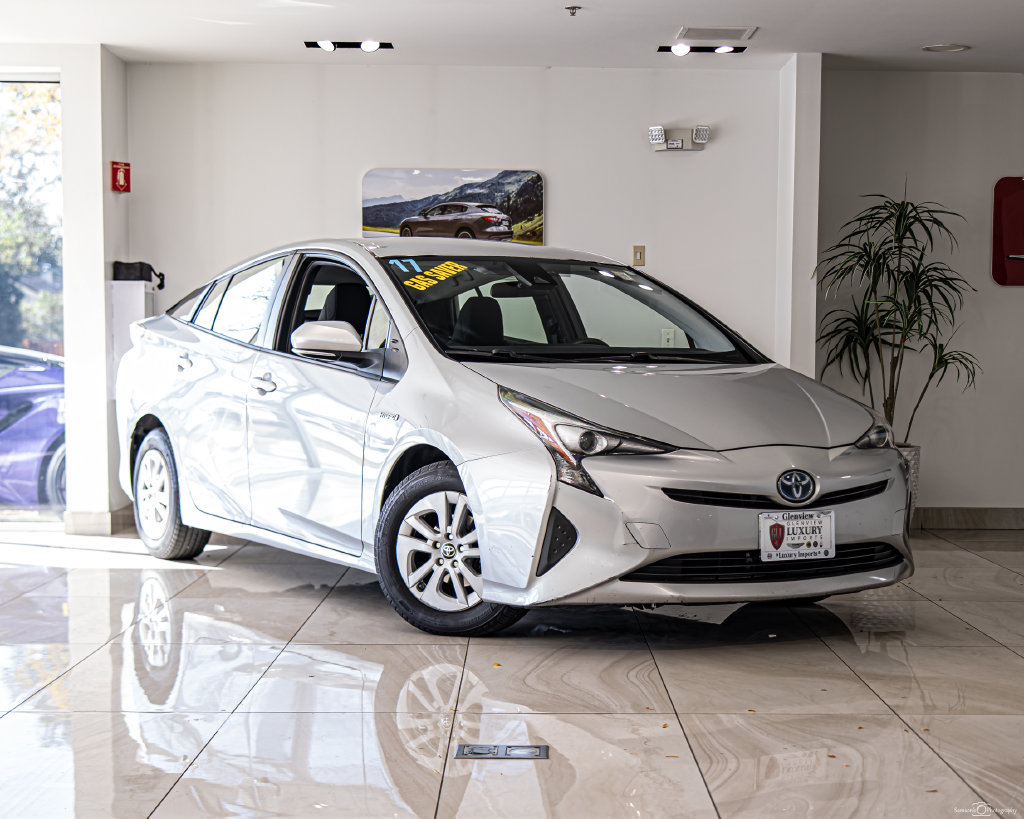 Used 2017 Toyota Prius Two FWD image 5